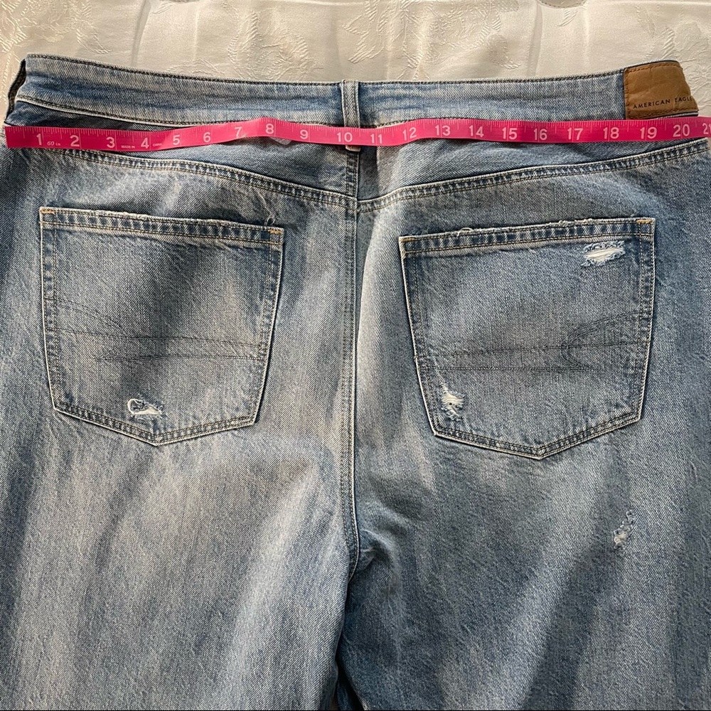 American Eagle Straight High Waisted Ripped Mom Jean